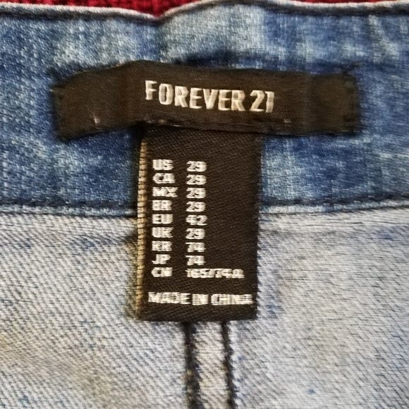 Forever 21 High Waisted Button Front Denim Shorts Size 29 - Picture 8 of 8